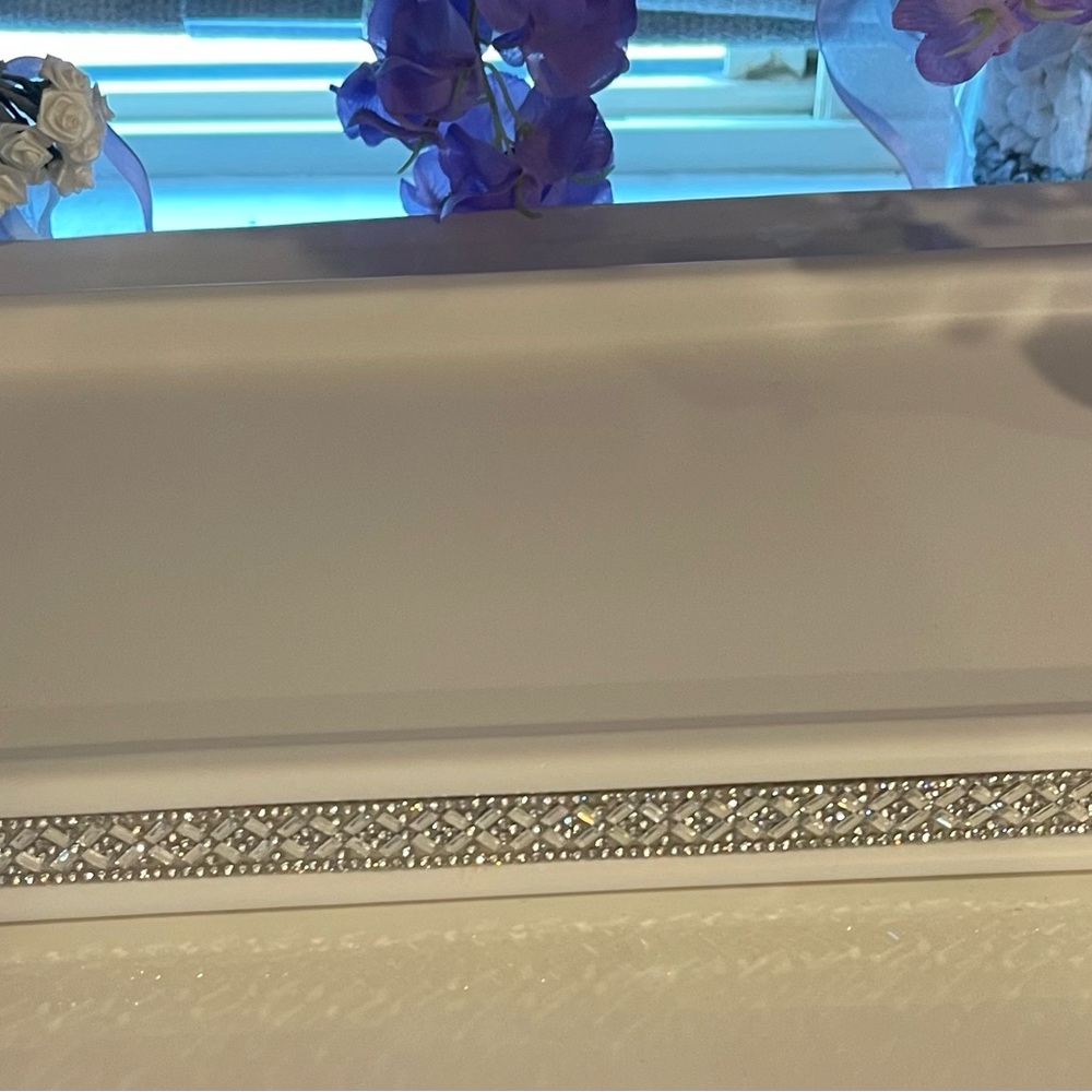 Elegant White and Silver Ceramic Bathroom Vanity Set - Picture 12 of 12